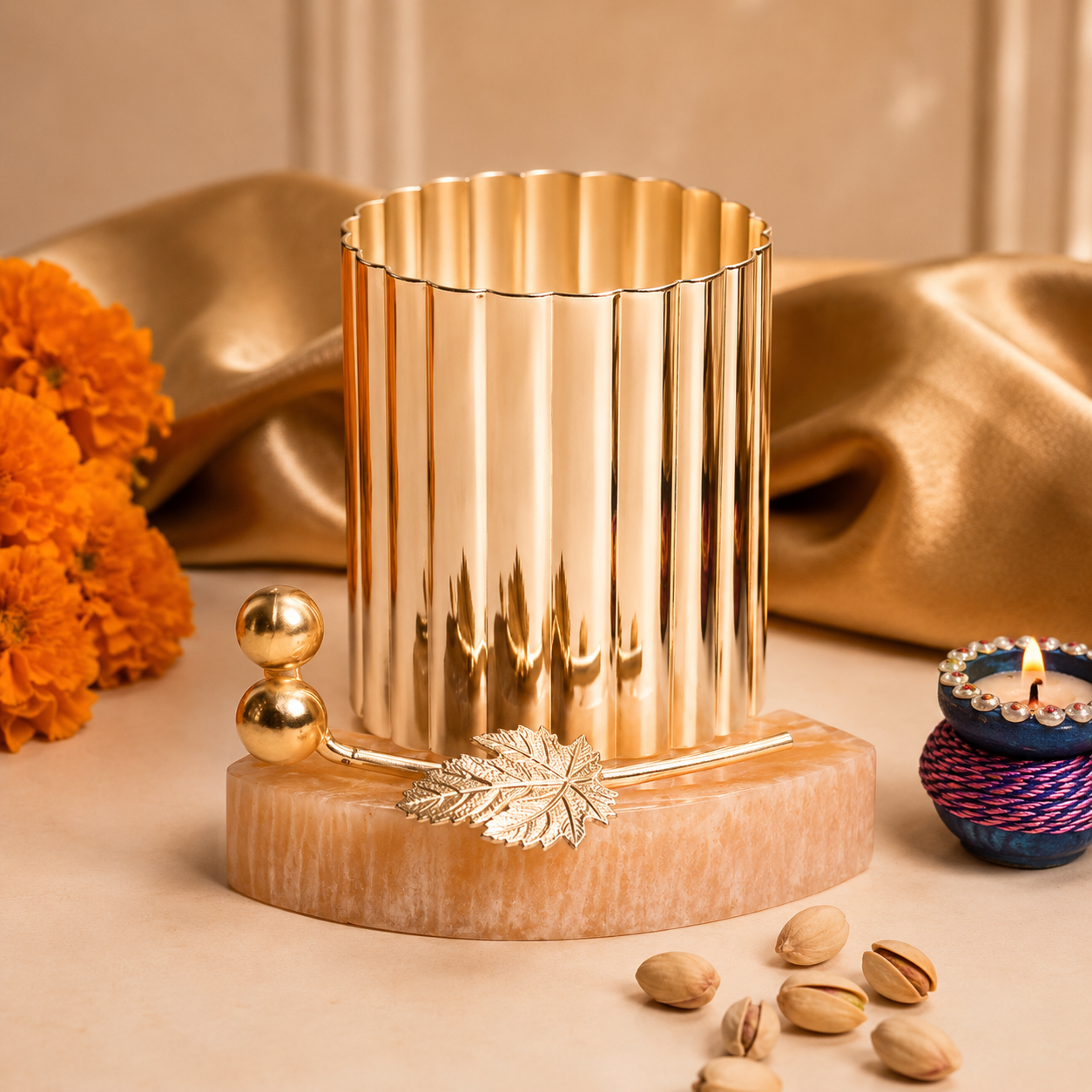 Container Ribbed Pen Stand on Resin Base